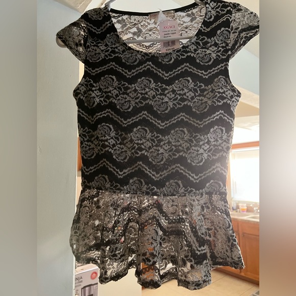 Lacy sheer top. - Picture 2 of 6